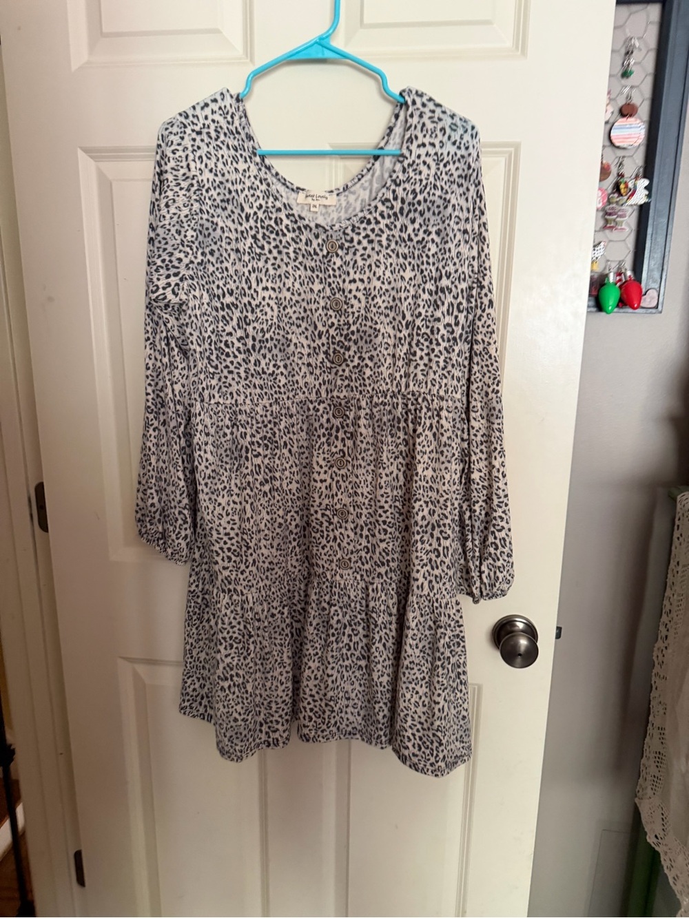 Button-Front Grey Leopard Tiered Long-Sleeve Dress